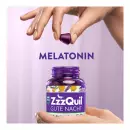 Wick ZzzQuil Gute Nacht Weichgummies Waldfrucht, жевательные резинки Лесные фрукты - Вик ЗззКиль Спокойной ночи Мягкие жевательные резинки Лесные фрукты